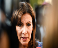 Paris (75). Tahiti Gate : facture de téléphone astronomique pour Anne Hidalgo