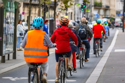 Les autoroutes cyclables: à Lyon la folie écologique 